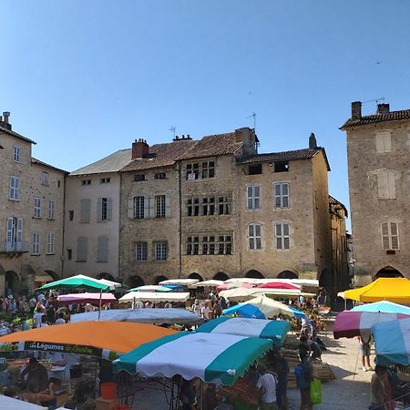 Апартаменты Le Petit Saint-Georges, Centre Historique Вильфранш-де-Руэрг Экстерьер фото