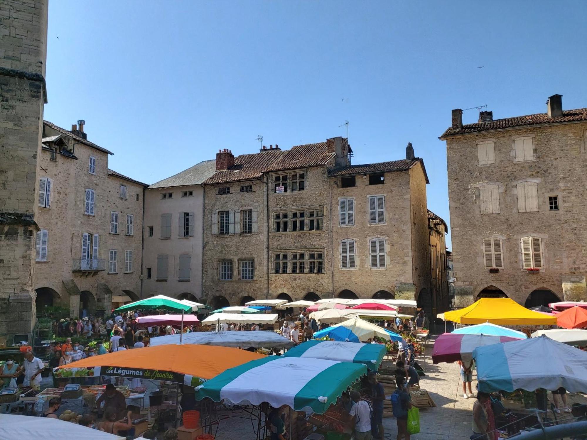 Апартаменты Le Petit Saint-Georges, Centre Historique Вильфранш-де-Руэрг Экстерьер фото